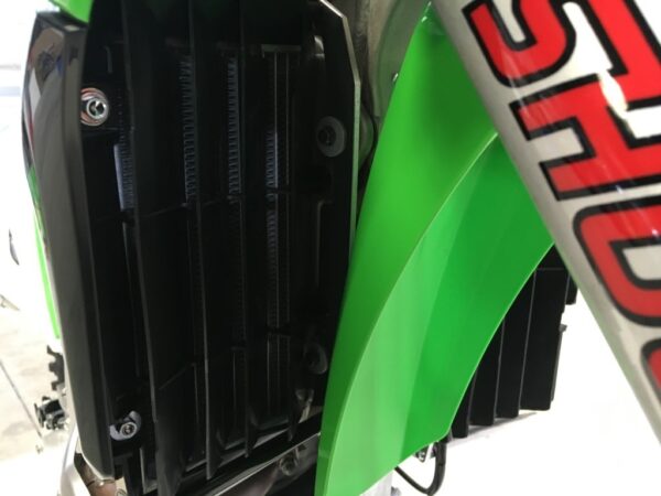 AXP Kølerholdere Sorte afstandsstykker Kawasaki KX250F 17-18