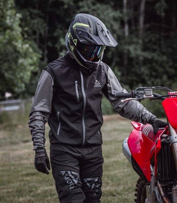 AMOQ Race Softshell Vest Sort - Image 3