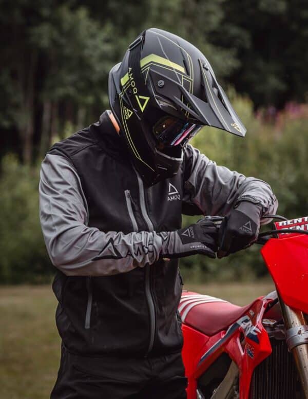 AMOQ Race Softshell Vest Sort - Image 4